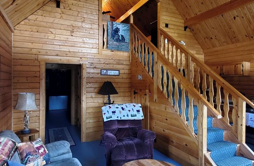 Lyndonville Cabin | River Bend Cabin Moose