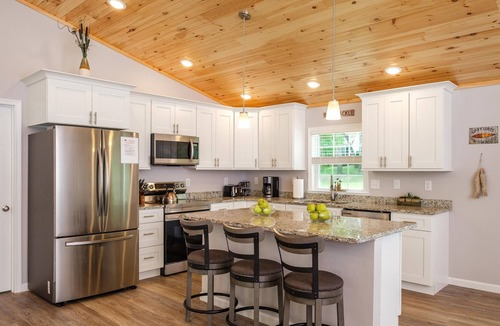 Elkton House | River Oasis- Enjoy this River Front property- 20 min. from Massanutten Resort