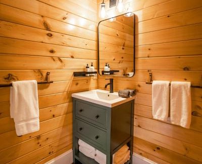 Eastern Vermont Ski Chalet | River Ridge Cabin, in the heart of Vermont