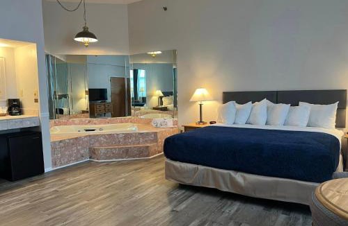 Alexandria Bay Resort | Riveredge Resort Hotel
