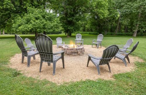 Fishers Hill House | Riverfront Log Cabin Hot Tub, Mtn Views & Hottub