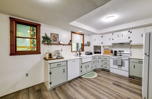 Ouaquaga House | Riverfront Retreat w/Near Boat Launch in Nineveh!