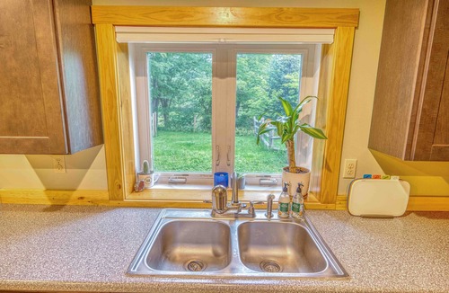 Northfield Apartment | River’s Bend, 1Bd , 8 mins to Montpelier