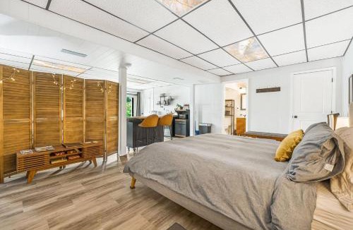 Leicester Apartment | Romantic Garden Studio - 1br - Indoor Fireplace