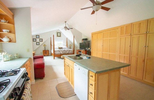 Woodstock House | Romantic Guest House Hideaway