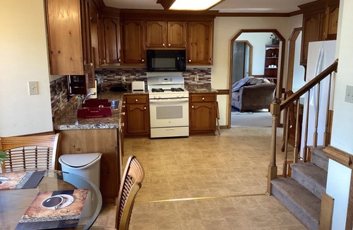 Chesapeake House | Roomy and Cozy 3-bedroom home in Chesapeake near everything.