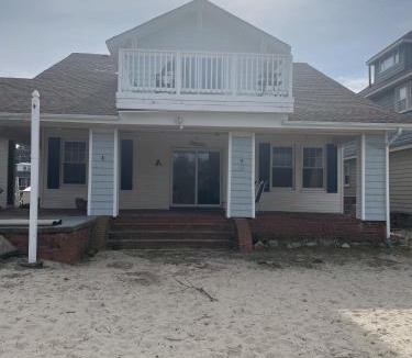 Cottage Line Apartment | Roomy Beachfront Apartment, Deck, Game Room! apts