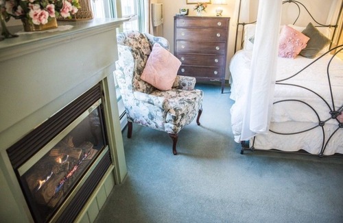 Bradford Bed & Breakfast | Rosewood Country Inn