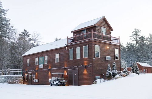 Bethlehem Cabin | Rosewood Villa: Modern 2BR Log Cabin