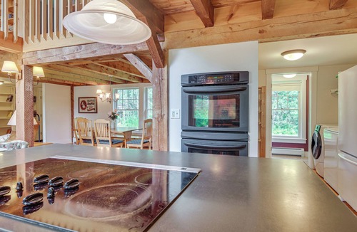 Hyde Park House | Rural Retreat 3 Mi to Morrisville & Rail Trail!