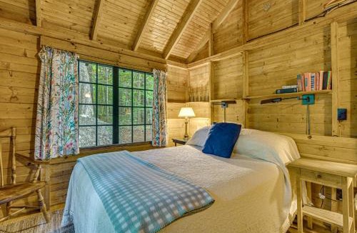 Holderness House | Rustic Cabin with Squam Lake Access and Fireplace!