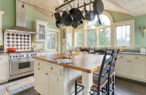 Prattsville House | Rustic-Chic Farmhouse w/Firepit, Close to Windham Ski & Catskills Adventures!
