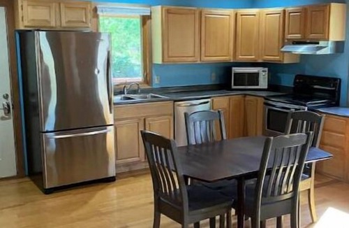 Nelsonville Cabin | Sawyer's Landing. Perfect for Hikers! Pet Friendly and very relaxing!