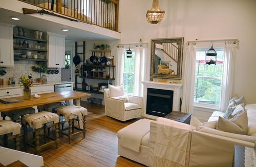 Caroline Apartment | Scottland Yard Farm -Queen's Quarters
