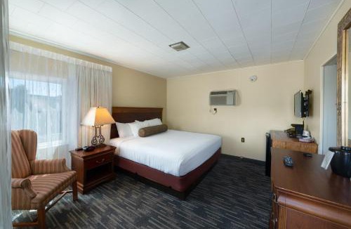 Lake George Resort | Scotty's Lakeside Resort