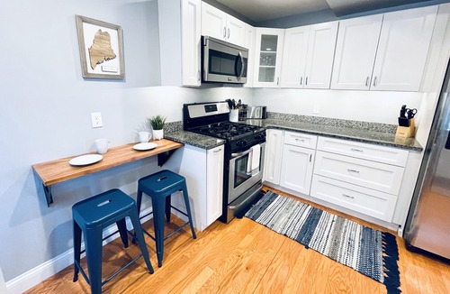 Kittery House | Sea-Esta House - Walk to DWTN Portsmouth, Shipyard; Drive to UNH, Beaches, Pease