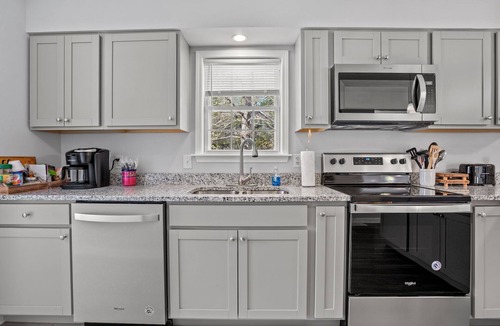 Captain's Cove House | Seahorse Cove - Screened porch, Shared pools!