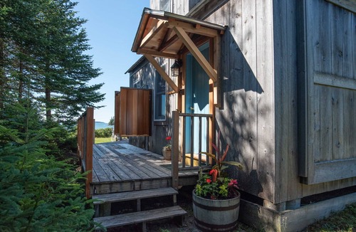 Milbridge Cottage | ♥ Seaside cottage on pristine sand beach!