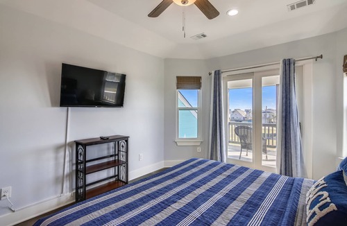 Terramar Beach House | Seaward Breeze | Bay Views, Fantastic Sunsets!