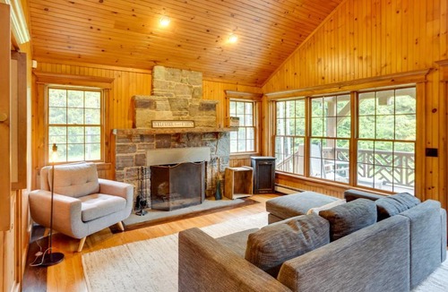 Tannersville House | Secluded Elka Park Cabin Hot Tub and Fire Pit!