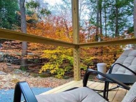 Monticello House | Secluded lakefront home With an EV charger