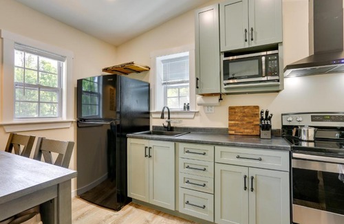East Stroudsburg House | Secluded Poconos Cabin 75 Acres and Fire Pit!