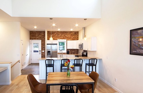 Watkins Glen House | Seneca Breeze Vacation Rental - Walking to Watkins Glen Attractions