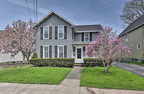 Westfield House | Serene Westfield Home w/ Porch < 2 Mi to Lake Erie