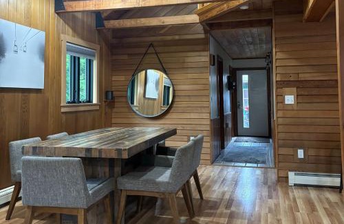 Eden House | Serenity by the lake