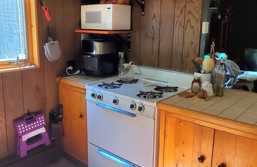 Oliverea House | Shambhala Mountain Retreat: A chalet surrounded by forest. Relax & unwind!
