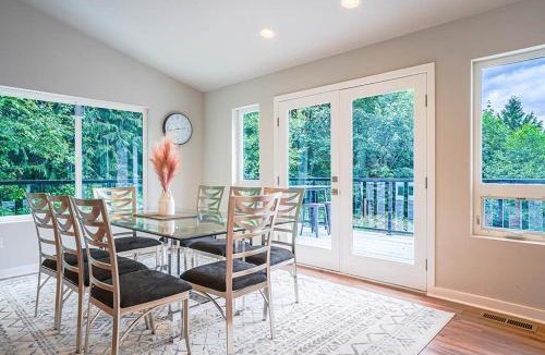Shelton House | Shelton Waterfront, Fire pit, Hot tub, Game, Beach