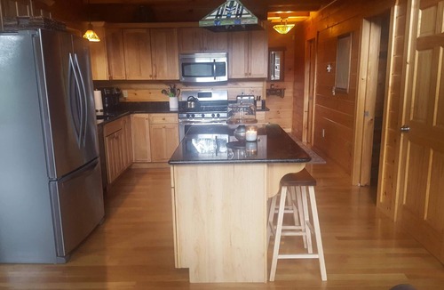 Fort Ann Cabin | Shelving Rock Lodge on 54 acres in Adirondack Park