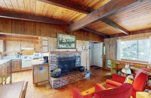 Florence House | Shore Pines Retreat