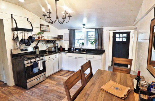 Fort Ann House | SHORELINE CHATEAU