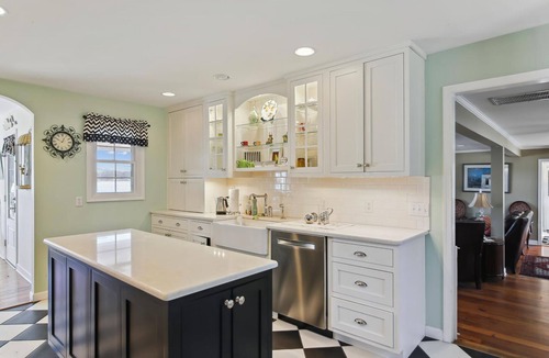 Cambridge House | Short drive to Downtown Cambridge | Private Dock | Guest House | Pool | Hot Tub