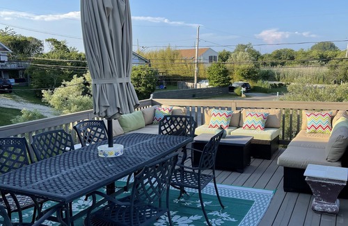 Montauk House | Short walk away from Ditch Plains Beach! Spacious cozy Montauk Beach House