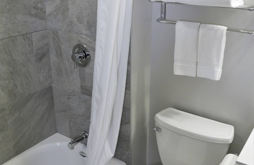 Silver Bay Hotel | Silver Bay YMCA Inn and Conference Center