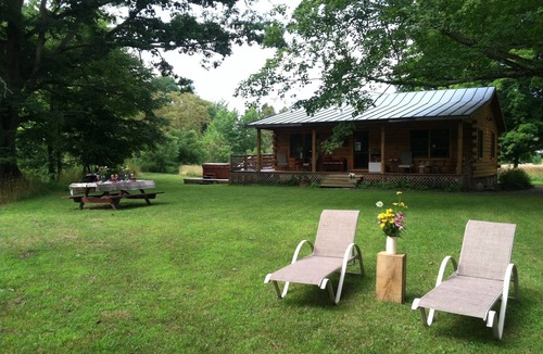 Monterey Cabin | Simple. Rustic. Luxury.