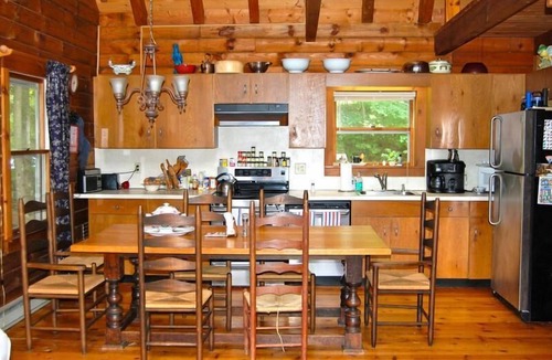 Great Barrington Cabin | Simply Elegant Log Home Only 3 Minutes From Butternut! Recently renovated!
