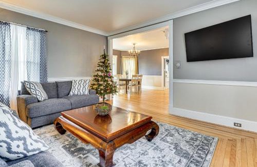 Rutland House | Ski, Hike and Fish Modern Rutland Home