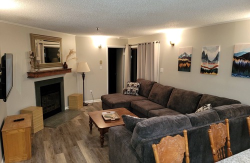 Ghent Condo | Ski-in/Ski-out 1st Floor 3-Bedroom Condo at Winterplace, WV