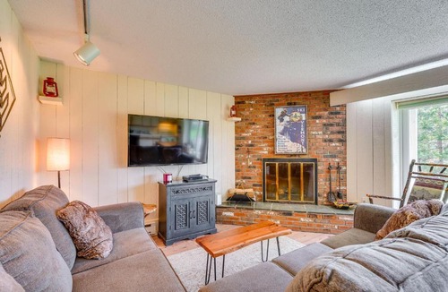 Bromley Mountain Apartment | Ski-inandSki-Out Peru Condo with Fire Pit and Grill!