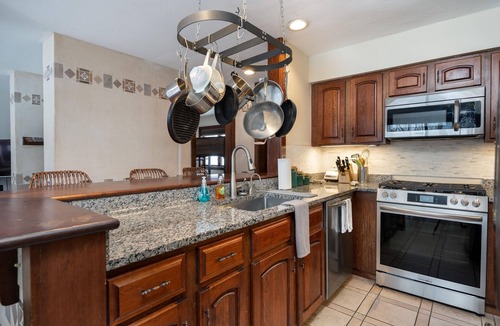 Central Vermont- Killington House | Ski-On/Off - private sauna - right next to lift - 1GB WiFi - Renovated