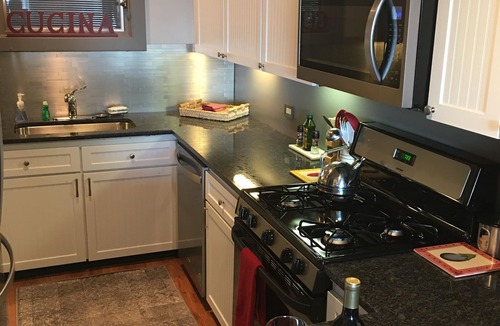 Central Vermont- Killington Condo | ⭐️Ski On-Ski Off Cozy Mountain Condo w/Real Wood Fire Place- King Bed 2-Bed/Bath