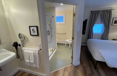 Woodstock Hotel | Sleep Woodstock Mobility Impaired Accessible Suite