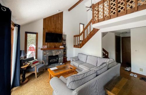 Thornton House | Sleepless in Snowood