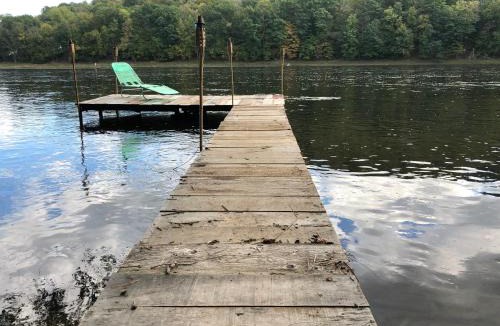 Pond Eddy Apartment | Slumberland at the River's Edge