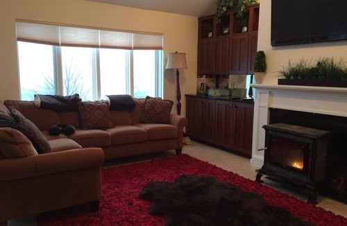 Warren Condo | Snowcreek Condo at Sugarbush Resort-2 beds/2 baths, slopeside
