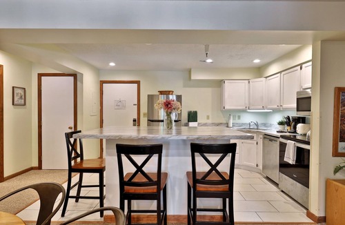 Killington Condo | Snowplace Like Home at Mountain Green 1BR/1BA