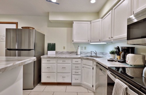 Killington Condo | Snowplace Like Home at Mountain Green 1BR/1BA
